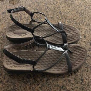Privo by Clarks 9.5 M sandals